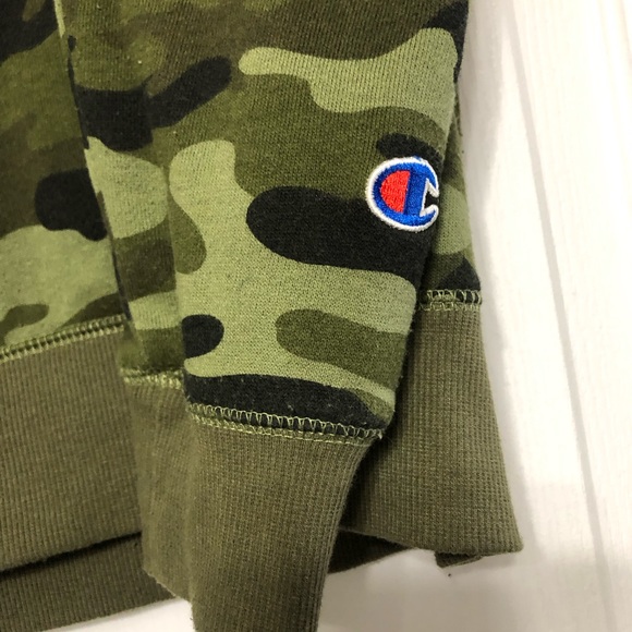 Youth Champion Sweatshirt - Picture 3 of 3